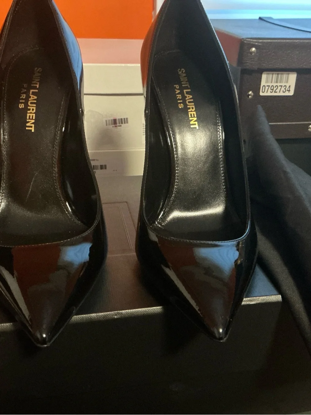Saint Laurent Black Patent Opyum Pump with Gold YSL Heel - Picture 6 of 9